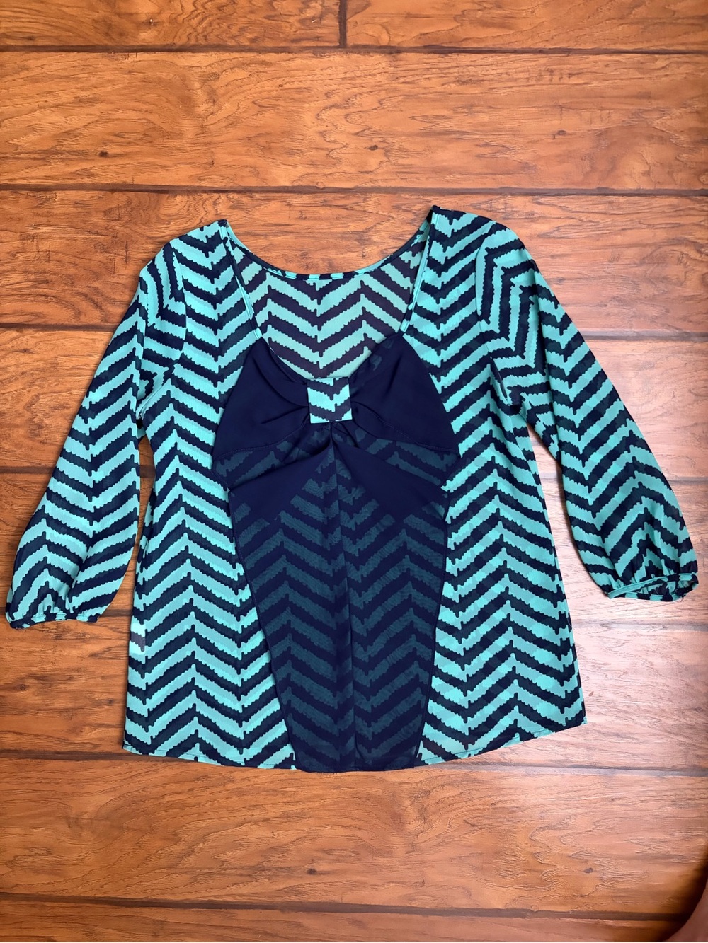 Chevron-Print Teal & Navy Bow-Front Blouse Size XS